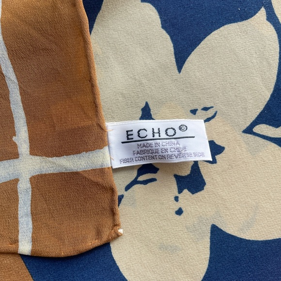 Echo Vintage Silk Scarf - Picture 7 of 10
